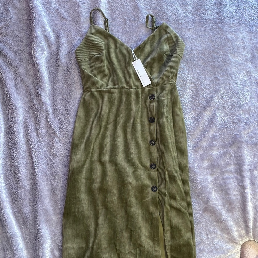 NWT Lulu’s Olive Green Dress w/ Buttons & Slit